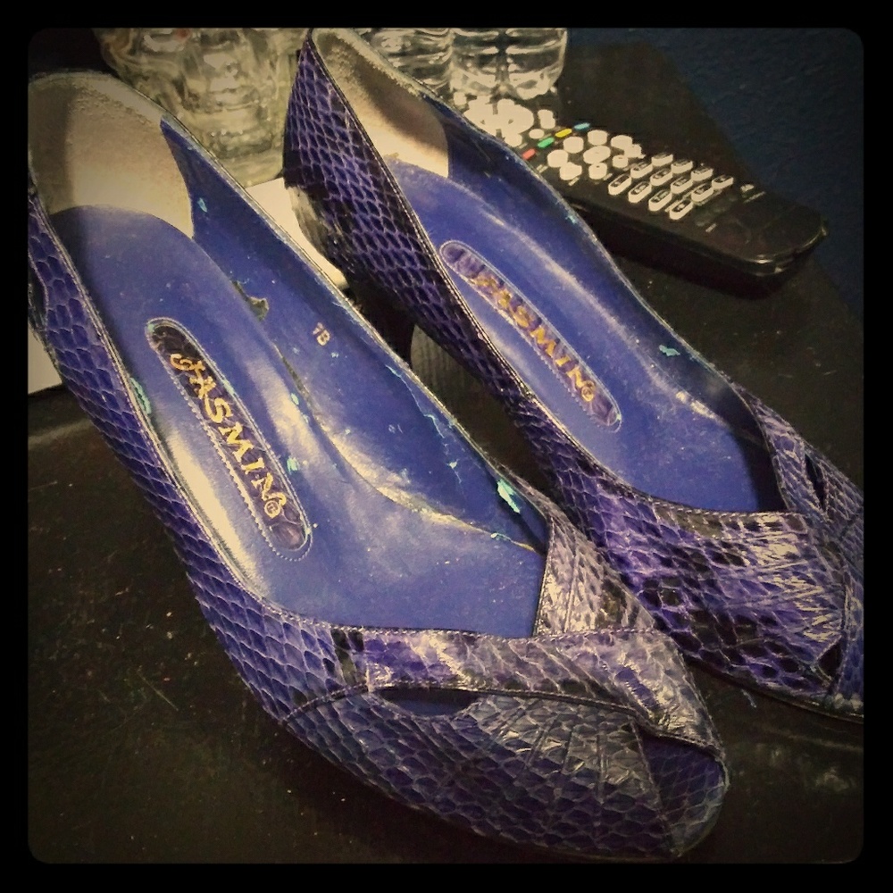 Authentic Jasmine snakeskin heels